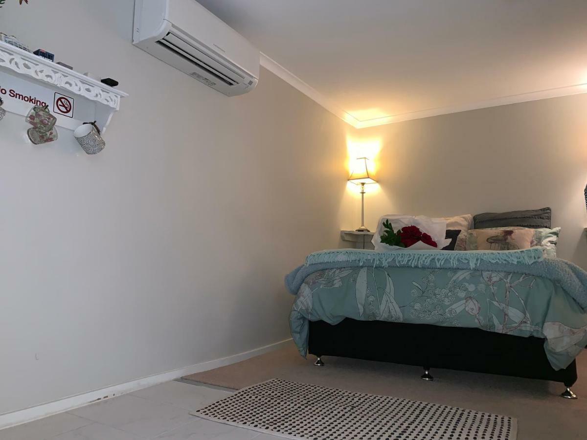 Churchill'S B&B Twin Spa Getaway Studio Swansea Exteriér fotografie