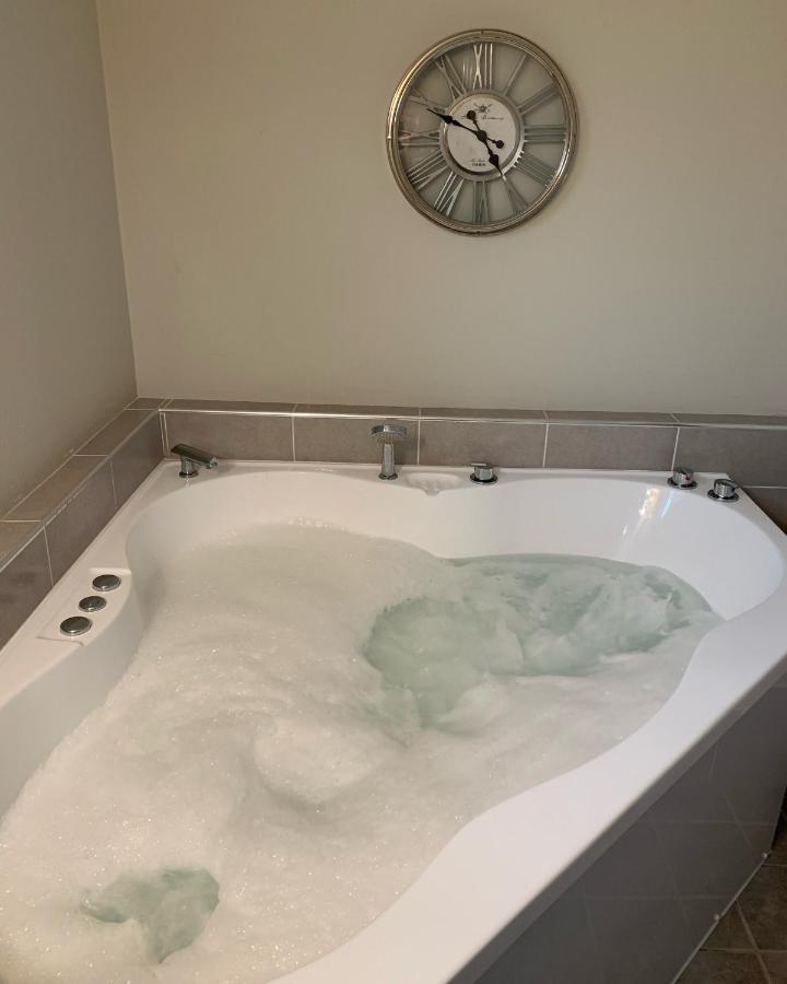 Churchill'S B&B Twin Spa Getaway Studio Swansea Exteriér fotografie